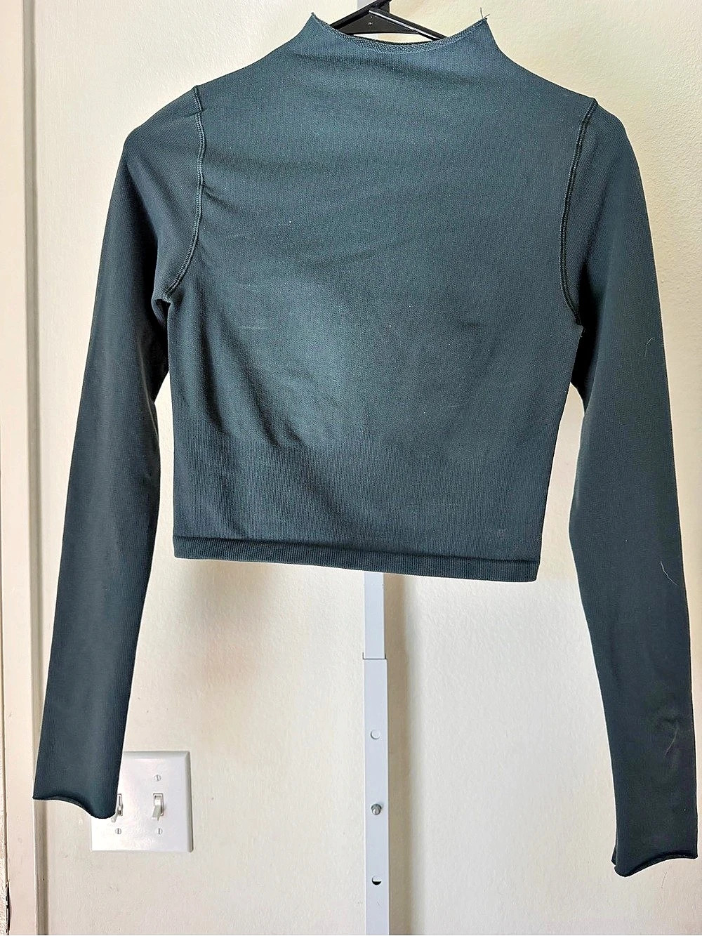 Nike skim collab Vintage Seamless Long Sleeve Crop Top Long Sleeve Crop Top in B
